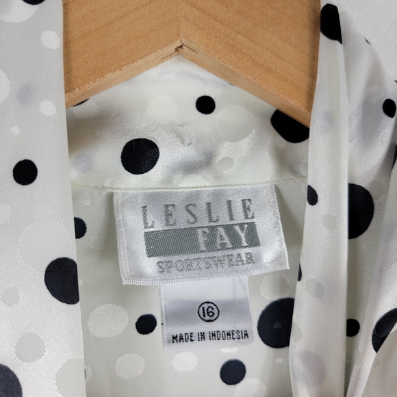 Leslie Fay Vintage 80s Jacquard Polka Dot Puff Sleeve Buton Up Tie Bow Blouse - Picture 9 of 10